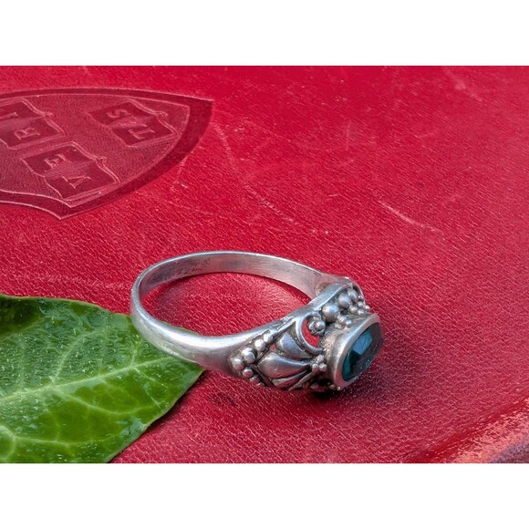 Vintage Green Glitter Sterling Ring Size 8 - Picture 5 of 10